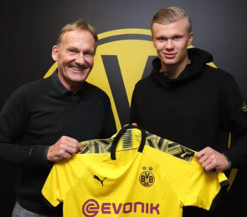 欧冠精彩进球回顾：梅西助攻亮点,（欧冠精彩进球集锦：梅西助攻成焦点）