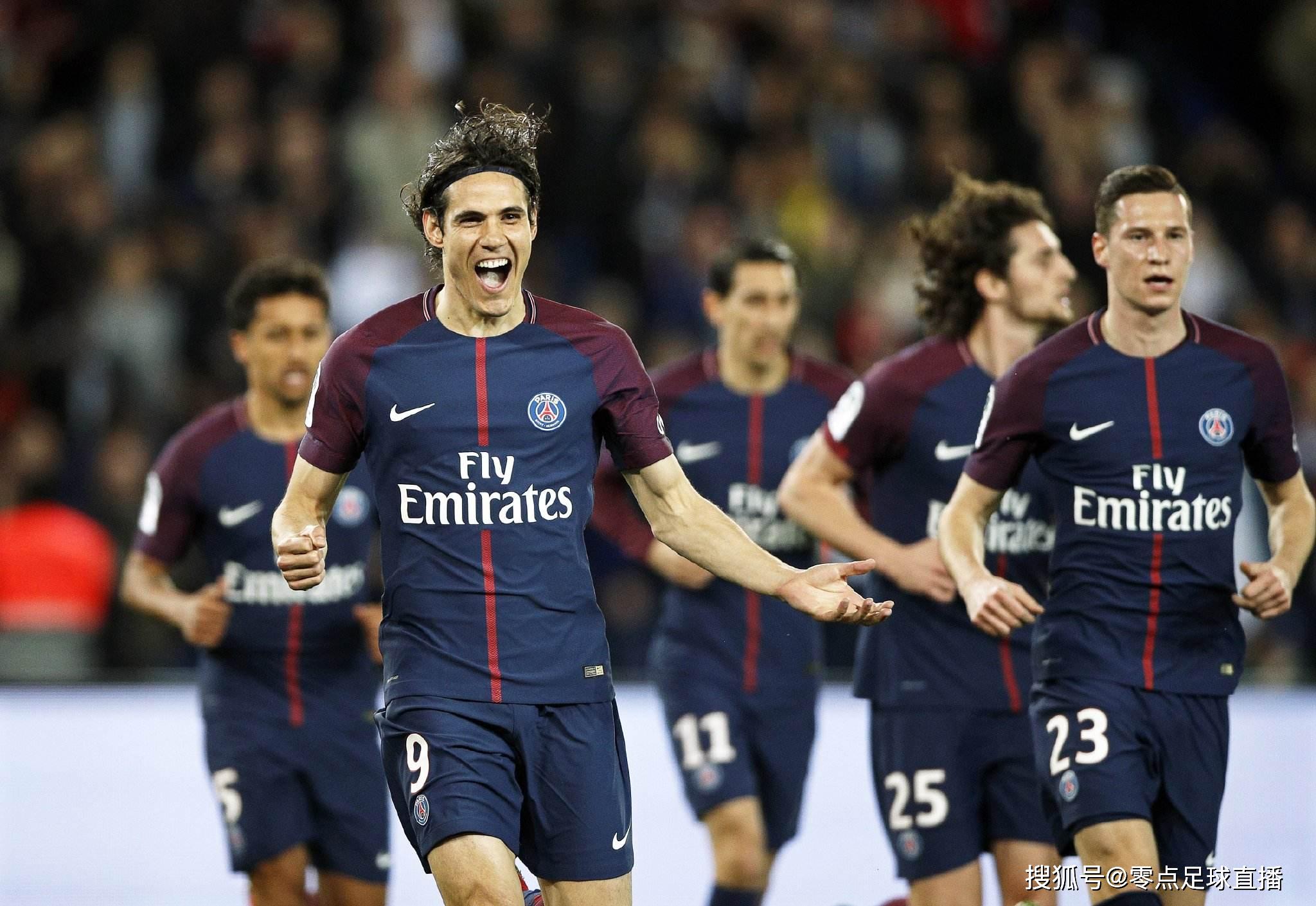 埃梅里两次各项赛事十连胜，是维拉队史首位做到的主帅（埃梅里两度率维拉各项赛事十连胜，成队史首位达成此纪录的主帅）